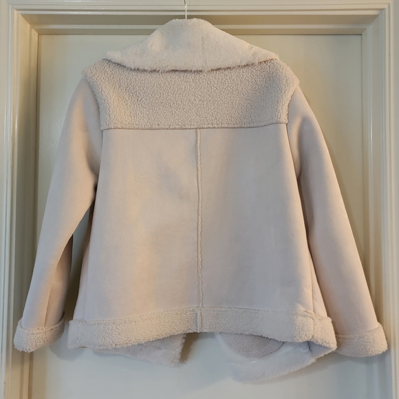 Sherpa Jacket - Picture 6 of 9